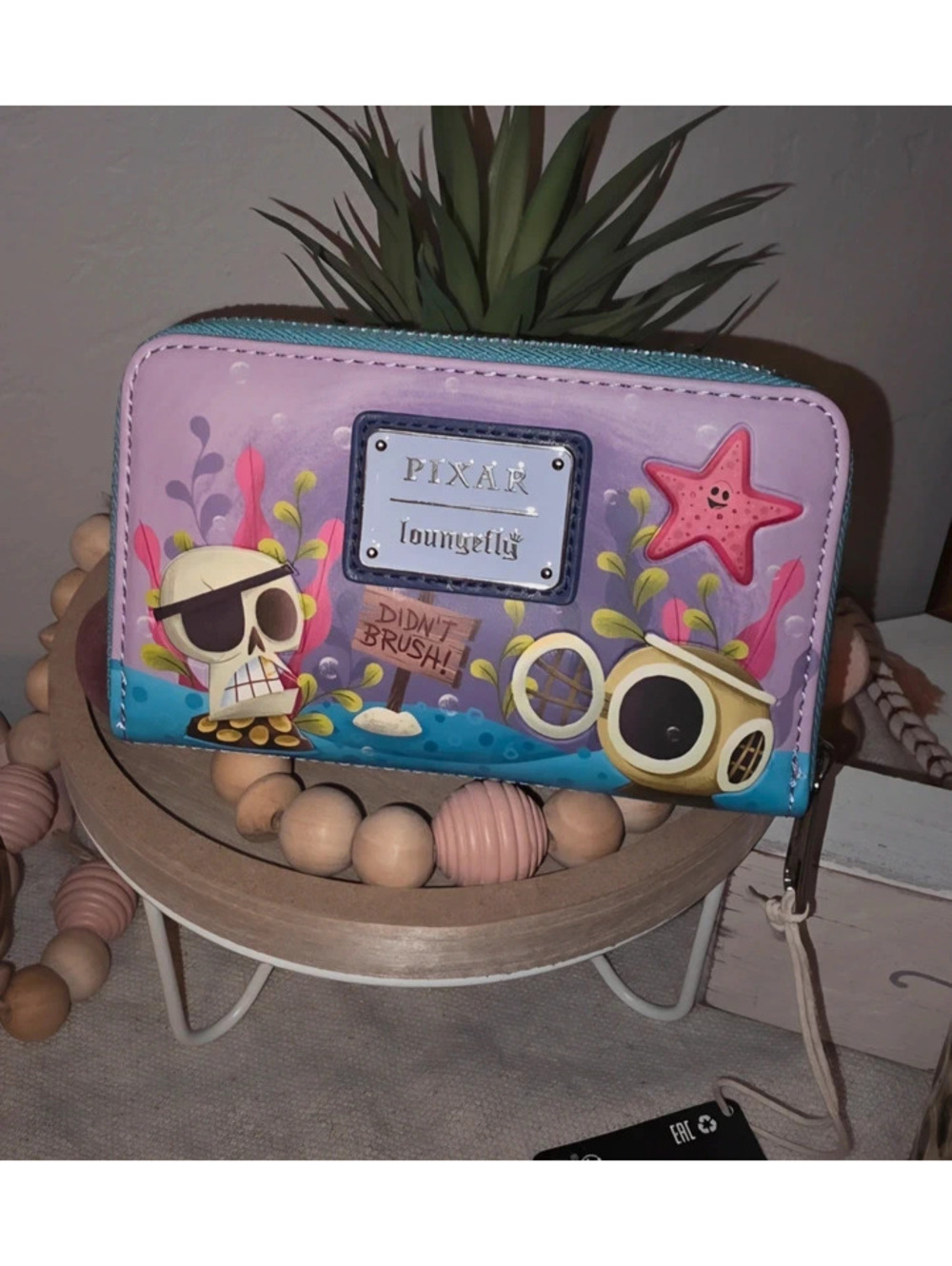 Loungefly Finding Nemo Fish Tank Zip Around Wallet